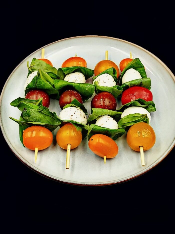 Mozzarella tomato skewer (1piece)